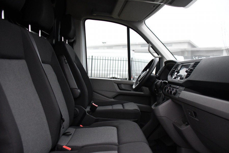 Volkswagen Crafter 30 2.0 TDI L3H3 PB Edition Camera, Carplay, Stoelverwarming, Sensoren, 140pk, Automaat, multimedia, Uniek!