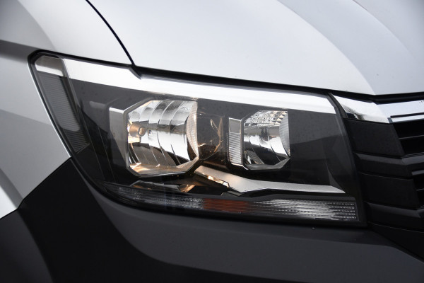 Volkswagen Crafter 30 2.0 TDI L3H3 PB Edition Camera, Carplay, Stoelverwarming, Sensoren, 140pk, Automaat, multimedia, Uniek!