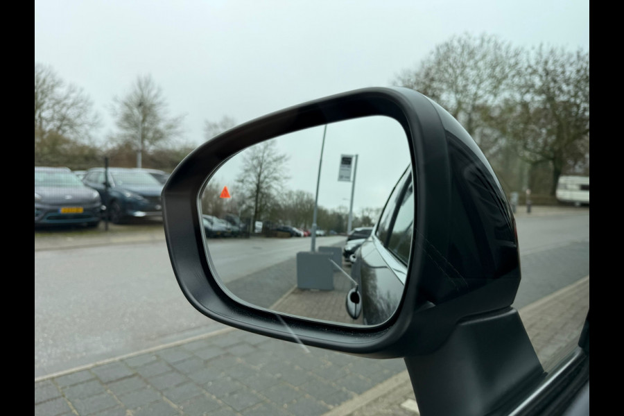 Nissan QASHQAI 1.3 MHEV Acenta 158 Pk Automaat / Navi Carplay / Climate / Camera / Trekhaak.