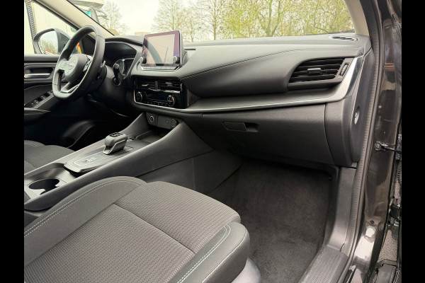 Nissan QASHQAI 1.3 MHEV Acenta 158 Pk Automaat / Navi Carplay / Climate / Camera / Trekhaak.