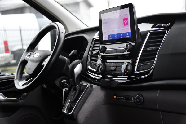 Ford Transit Custom 300 2.0 TDCI L2H1 DC Limited Black Edition Camera, Cruise, Carplay, Stoelverwarming, 170pk, 2 x Schuifdeur, Automaat, Uniek!