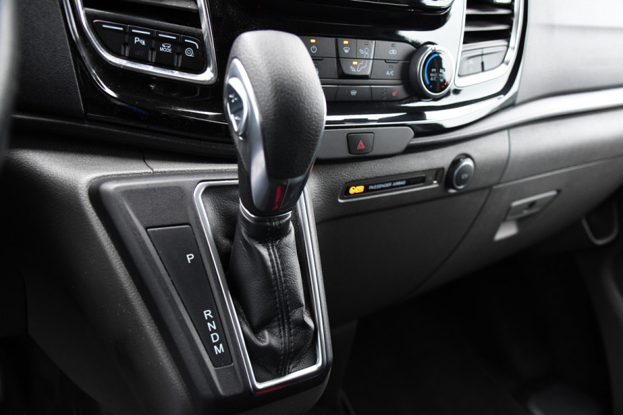 Ford Transit Custom 300 2.0 TDCI L2H1 DC Limited Black Edition Camera, Cruise, Carplay, Stoelverwarming, 170pk, 2 x Schuifdeur, Automaat, Uniek!