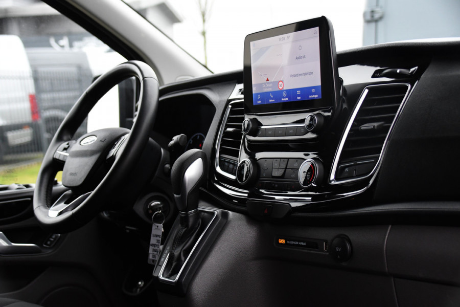 Ford Transit Custom 300 2.0 TDCI L2H1 Limited DC Black Edition Camera, Cruise, Carplay, 170pk, 2 x Schuifdeur, Stoelverwarming, Automaat, Sensoren, Uniek!