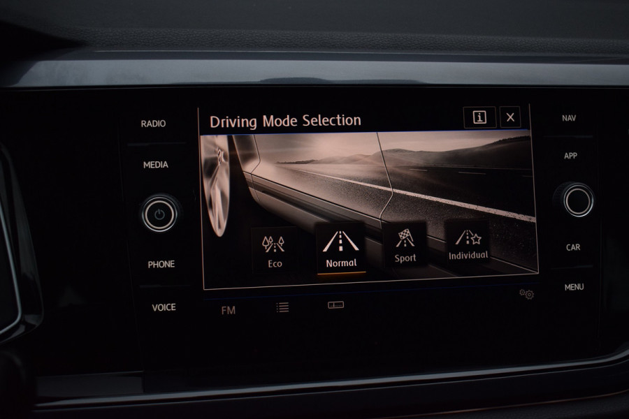 Volkswagen Polo 1.5 TSI 150pk DSG R-line | Camera | LED | Beats | 17"