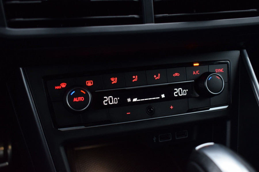 Volkswagen Polo 1.5 TSI 150pk DSG R-line | Camera | LED | Beats | 17"