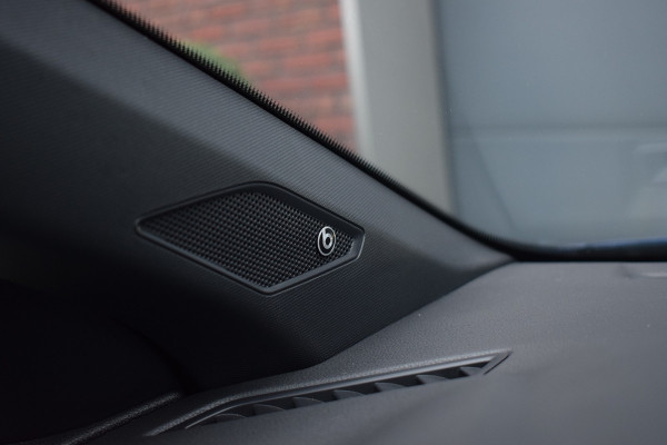 Volkswagen Polo 1.5 TSI 150pk DSG R-line | Camera | LED | Beats | 17"