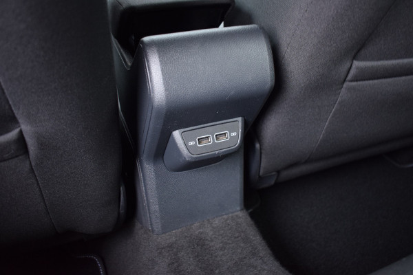 Volkswagen Polo 1.5 TSI 150pk DSG R-line | Camera | LED | Beats | 17"