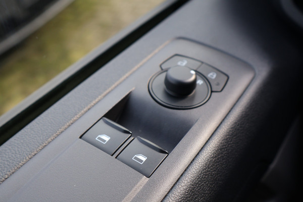 Ford Transit Custom 2.0 TDci 136pk L2 H1 Trend Airco Apple Carplay Camera