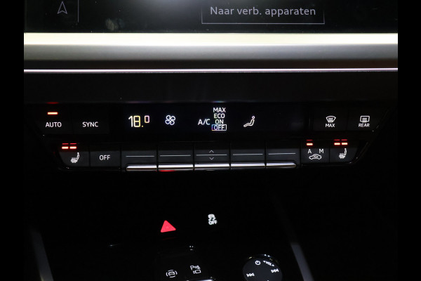 Audi Q4 e-tron 40 Advanced edition 77 kWh [APPLE CARPLAY, ANDROID, ADAPTIVE CRUISE, CAMERA, STOELVERWARMING, PDC V+A, VOL LEDER, CLIMATE, NIEUWSTAAT]