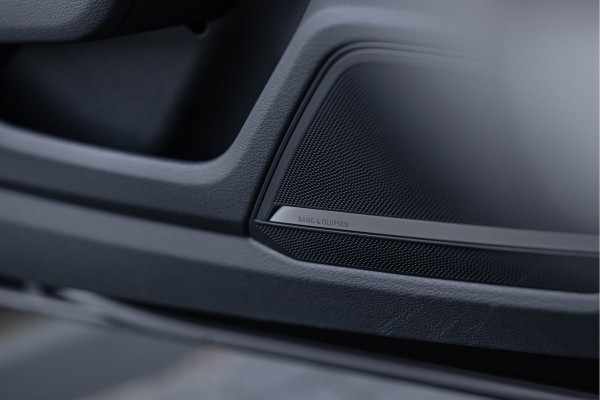 Audi A6 Avant 55 TFSI e 367pk Quattro Competition Pano HD-Matrix B&O HuD ACC Trekhaak