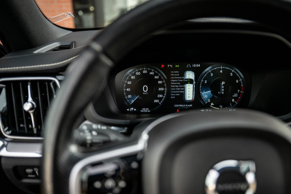 Volvo V60 2.0 T6 AWD Inscription 310pk Massage B&W Trekhaak