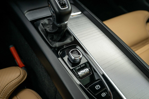 Volvo V60 2.0 T6 AWD Inscription 310pk Massage B&W Trekhaak