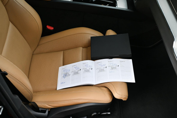 Volvo V60 2.0 T6 AWD Inscription 310pk Massage B&W Trekhaak