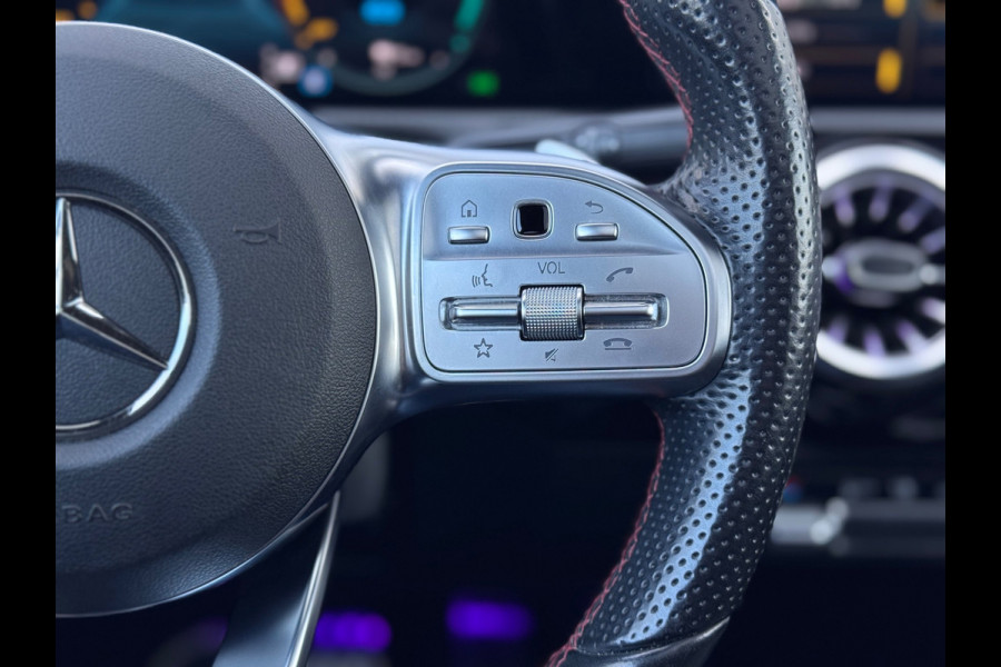 Mercedes-Benz A-Klasse 250 e AMG 45s Pano/Sfeer/AppleCar/Camera
