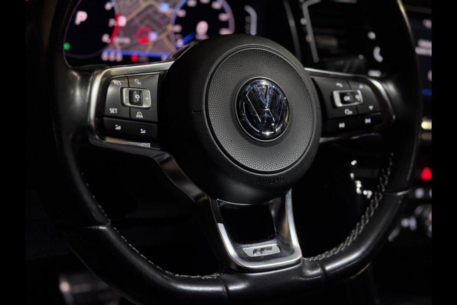 Volkswagen T-Roc 2.0 TSI 4Motion R-line | PANO | VIRTUAL | BEATS | VOL!