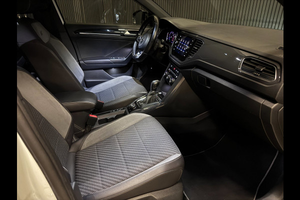 Volkswagen T-Roc 2.0 TSI 4Motion R-line | PANO | VIRTUAL | BEATS | VOL!