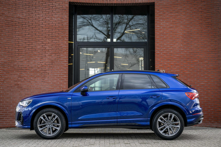 Audi Q3 45 TFSI e S-line INDIVIDUAL Audi Exclusive Lak