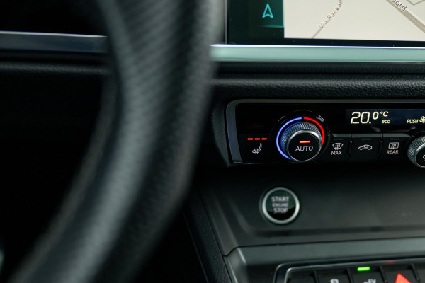 Audi Q3 45 TFSI e S-line INDIVIDUAL Audi Exclusive Lak