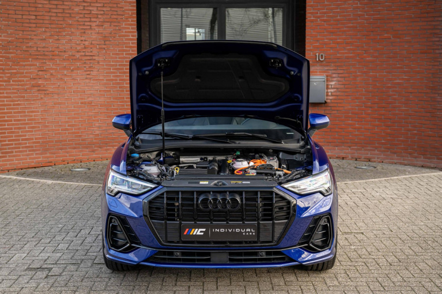 Audi Q3 45 TFSI e S-line INDIVIDUAL Audi Exclusive Lak