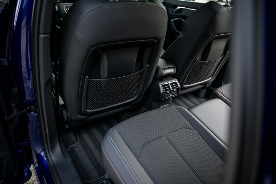 Audi Q3 45 TFSI e S-line INDIVIDUAL Audi Exclusive Lak