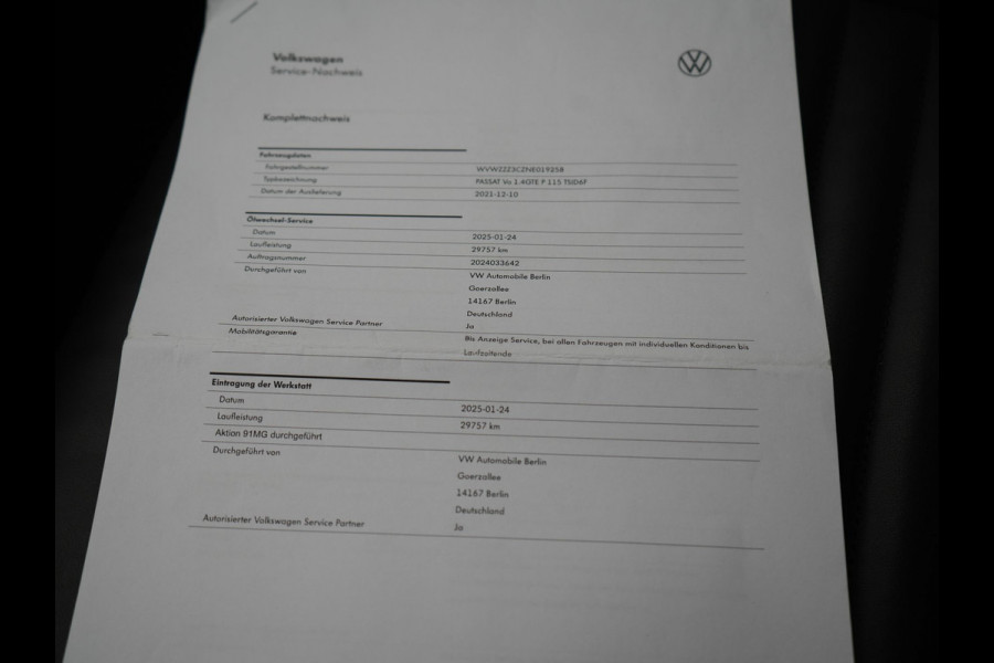 Volkswagen Passat Variant 1.4 TSI GTE Business Plug In Hybrid 218pk Dealer O.H. PHEV | Adaptive Cruise | Head Up | 360 Camera | Lederen Sportstoelen Massage & Memory | Sfeerverlichting | Stoelen & Stuur Verwarmd | Keyless | Blis | Virtual | Navigatie | DAB |