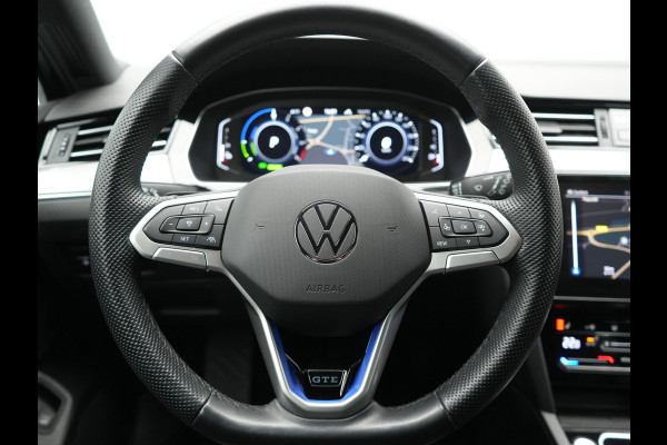 Volkswagen Passat Variant 1.4 TSI GTE Business Plug In Hybrid 218pk Dealer O.H. PHEV | Adaptive Cruise | Head Up | 360 Camera | Lederen Sportstoelen Massage & Memory | Sfeerverlichting | Stoelen & Stuur Verwarmd | Keyless | Blis | Virtual | Navigatie | DAB |