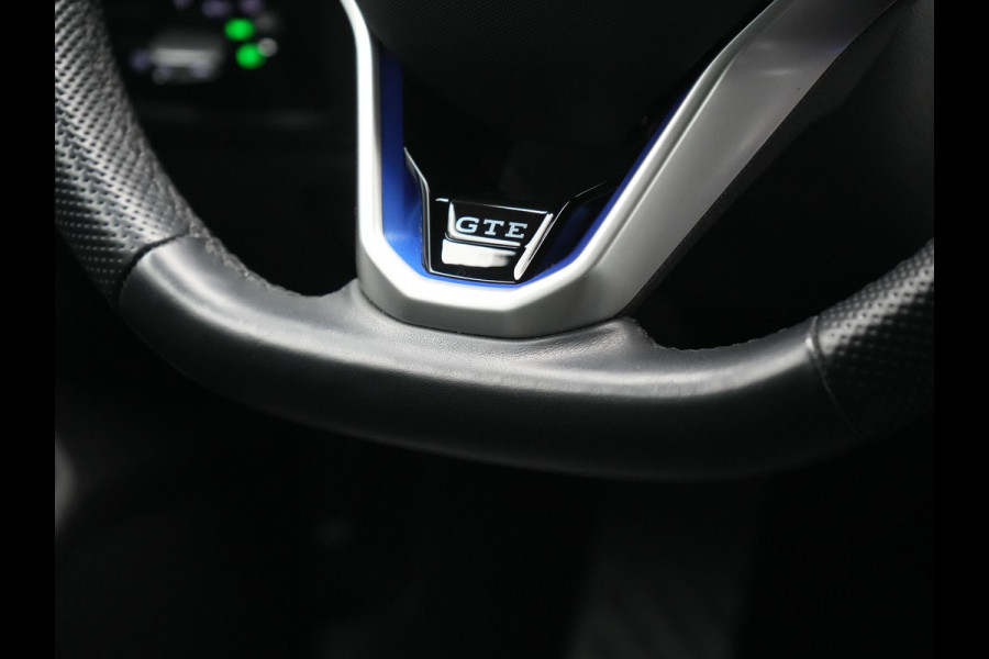 Volkswagen Passat Variant 1.4 TSI GTE Business Plug In Hybrid 218pk Dealer O.H. PHEV | Adaptive Cruise | Head Up | 360 Camera | Lederen Sportstoelen Massage & Memory | Sfeerverlichting | Stoelen & Stuur Verwarmd | Keyless | Blis | Virtual | Navigatie | DAB |