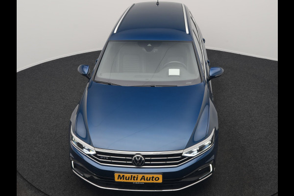 Volkswagen Passat Variant 1.4 TSI GTE Business Plug In Hybrid 218pk Dealer O.H. PHEV | Adaptive Cruise | Head Up | 360 Camera | Lederen Sportstoelen Massage & Memory | Sfeerverlichting | Stoelen & Stuur Verwarmd | Keyless | Blis | Virtual | Navigatie | DAB |