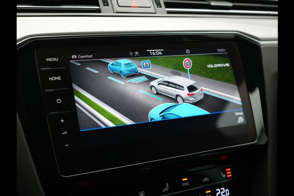 Volkswagen Passat Variant 1.4 TSI GTE Business Plug In Hybrid 218pk Dealer O.H. PHEV | Adaptive Cruise | Head Up | 360 Camera | Lederen Sportstoelen Massage & Memory | Sfeerverlichting | Stoelen & Stuur Verwarmd | Keyless | Blis | Virtual | Navigatie | DAB |