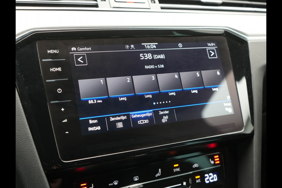 Volkswagen Passat Variant 1.4 TSI GTE Business Plug In Hybrid 218pk Dealer O.H. PHEV | Adaptive Cruise | Head Up | 360 Camera | Lederen Sportstoelen Massage & Memory | Sfeerverlichting | Stoelen & Stuur Verwarmd | Keyless | Blis | Virtual | Navigatie | DAB |