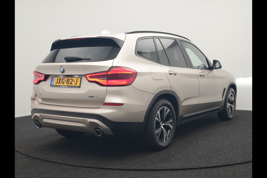 BMW X3 xDrive30e High Executive Plug In Hybrid 293pk PHEV | Panodak | Head Up | Camera | Lederen Sportstoelen & Stuur Verwarmd | Sfeerverlichting | Adaptive LED | Hifi Audio | Blis | Keyless | Navigatie | DAB |