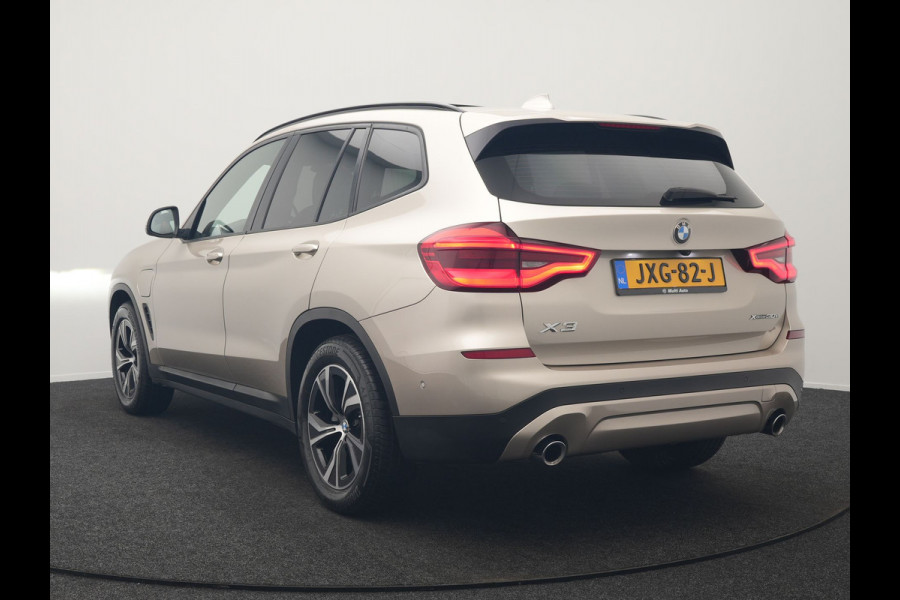 BMW X3 xDrive30e High Executive Plug In Hybrid 293pk PHEV | Panodak | Head Up | Camera | Lederen Sportstoelen & Stuur Verwarmd | Sfeerverlichting | Adaptive LED | Hifi Audio | Blis | Keyless | Navigatie | DAB |