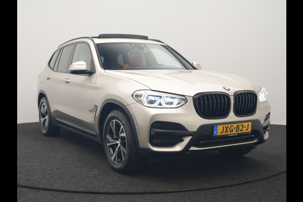 BMW X3 xDrive30e High Executive Plug In Hybrid 293pk PHEV | Panodak | Head Up | Camera | Lederen Sportstoelen & Stuur Verwarmd | Sfeerverlichting | Adaptive LED | Hifi Audio | Blis | Keyless | Navigatie | DAB |