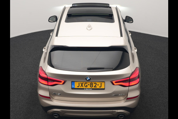 BMW X3 xDrive30e High Executive Plug In Hybrid 293pk PHEV | Panodak | Head Up | Camera | Lederen Sportstoelen & Stuur Verwarmd | Sfeerverlichting | Adaptive LED | Hifi Audio | Blis | Keyless | Navigatie | DAB |