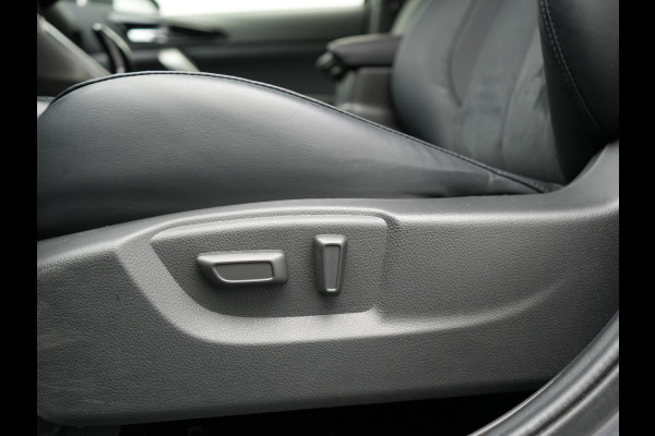 Mitsubishi Eclipse Cross 2.4 Black Edition Plug In Hybrid 188pk Dealer O.H. PHEV | Trekhaak Afn. | Adaptive Cruise | 360 Camera | Alcantara Sportstoelen & Stuur Verwarmd | Keyless | Navi Via TomTom | Blis | Apple Carplay | DAB |