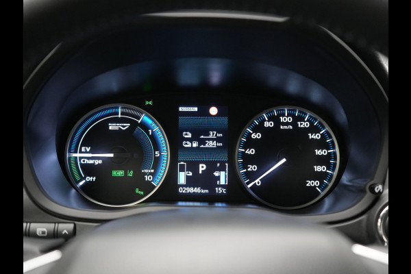 Mitsubishi Eclipse Cross 2.4 Black Edition Plug In Hybrid 188pk Dealer O.H. PHEV | Trekhaak Afn. | Adaptive Cruise | 360 Camera | Alcantara Sportstoelen & Stuur Verwarmd | Keyless | Navi Via TomTom | Blis | Apple Carplay | DAB |