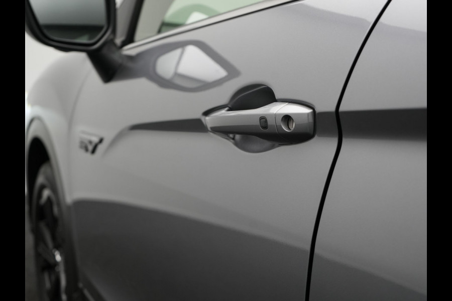 Mitsubishi Eclipse Cross 2.4 Black Edition Plug In Hybrid 188pk Dealer O.H. PHEV | Trekhaak Afn. | Adaptive Cruise | 360 Camera | Alcantara Sportstoelen & Stuur Verwarmd | Keyless | Navi Via TomTom | Blis | Apple Carplay | DAB |