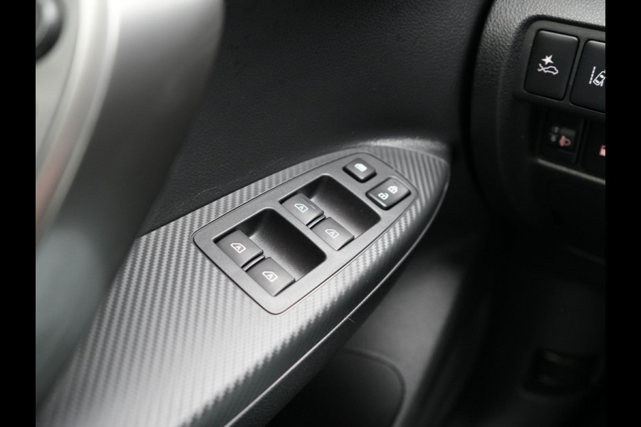 Mitsubishi Eclipse Cross 2.4 Black Edition Plug In Hybrid 188pk Dealer O.H. PHEV | Trekhaak Afn. | Adaptive Cruise | 360 Camera | Alcantara Sportstoelen & Stuur Verwarmd | Keyless | Navi Via TomTom | Blis | Apple Carplay | DAB |