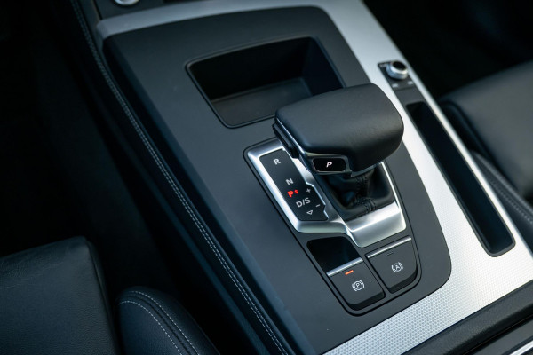Audi Q5 50 TFSI e S-Line Competition 299pk Luchtvering BTW