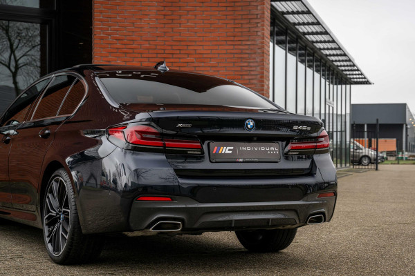BMW 5 Serie 545e xDrive 394pk M-Sport CoPilot Laser 15.333km !