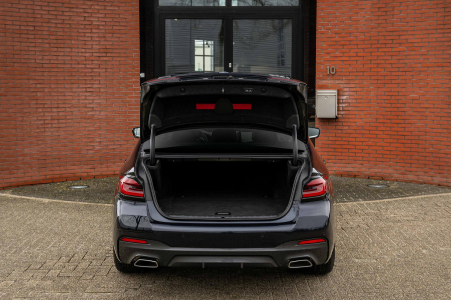 BMW 5 Serie 545e xDrive 394pk M-Sport CoPilot Laser 15.333km !