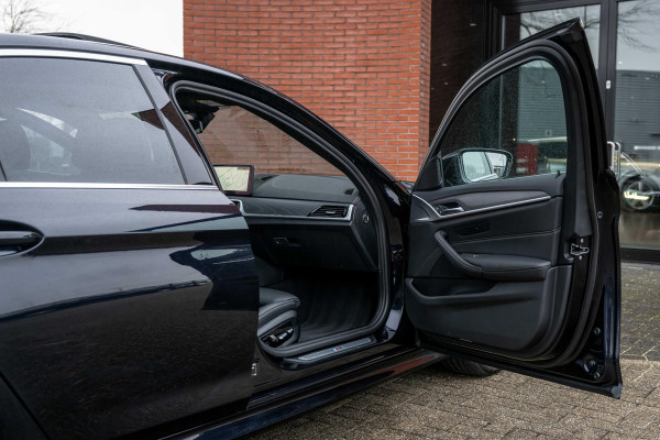 BMW 5 Serie 545e xDrive 394pk M-Sport CoPilot Laser 15.333km !
