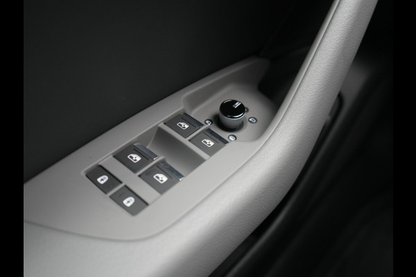 Audi A6 Avant 50 TFSI e quattro S Line Plug In Hybrid 300pk Dealer O.H. PHEV | Trekhaak Af Fabriek | Adaptive Cruise | Head Up | 360 Camera | Alcantara Sportstoelen Verwarmd | Stuur Verwarmd | Apple Carplay | Navigatie | Virtual | DAB |