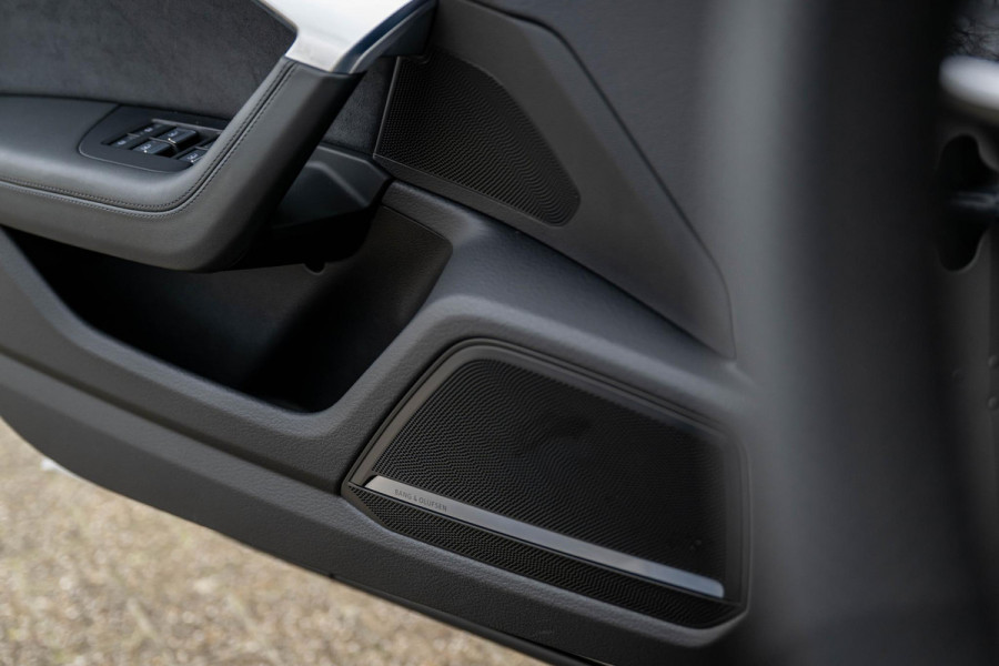 Audi RS6 Avant 4.0 TFSI quattro Kreide RS Dynamic Plus 305km/h