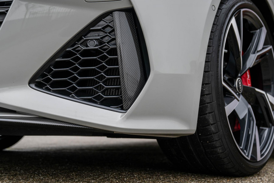 Audi RS6 Avant 4.0 TFSI quattro Kreide RS Dynamic Plus 305km/h