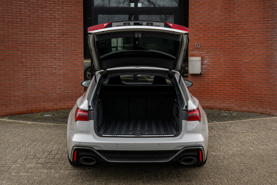 Audi RS6 Avant 4.0 TFSI quattro Kreide RS Dynamic Plus 305km/h