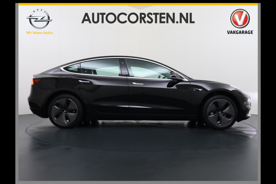 Tesla Model 3 SR+ 60kWh 326PK AutoPilot Leer PanoramaDak Adaptive Cruise Lmv 18" Camera's Elektr.-Stuur+Stoelen+Spiegels+Geheugen+Easy-Entry+V Ecc Navi Led DAB Voorverwarmen interieur via App Keyless One-Pedal-Drive Origineel Nederlandse Auto 1584kg licht! slechts 67 euro belasting p/m