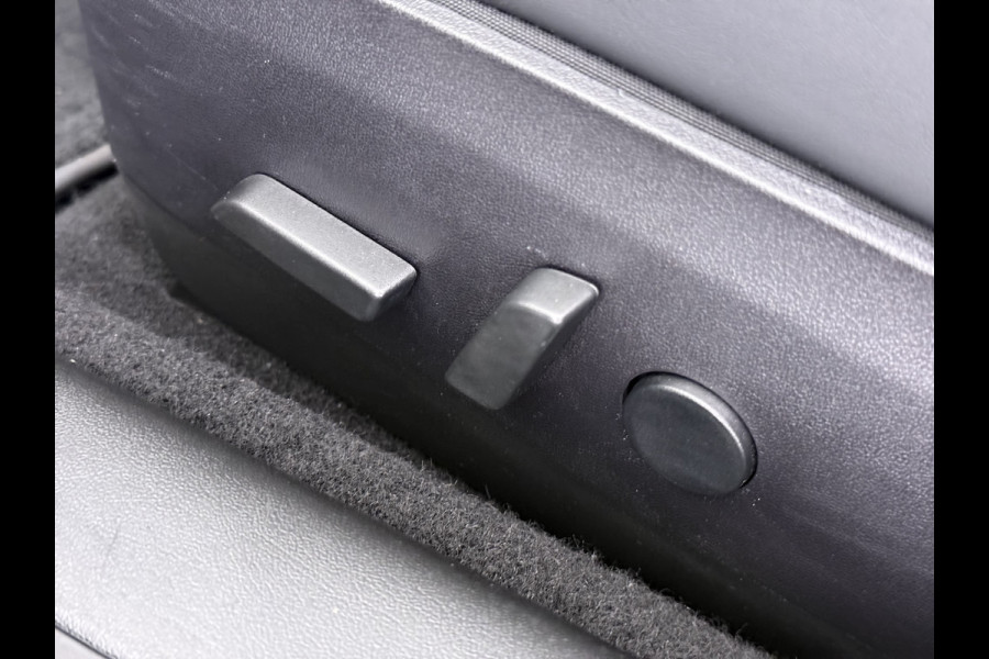 Tesla Model 3 SR+ 60kWh 326PK AutoPilot Leer PanoramaDak Adaptive Cruise Lmv 18" Camera's Elektr.-Stuur+Stoelen+Spiegels+Geheugen+Easy-Entry+V Ecc Navi Led DAB Voorverwarmen interieur via App Keyless One-Pedal-Drive Origineel Nederlandse Auto 1584kg licht! slechts 67 euro belasting p/m