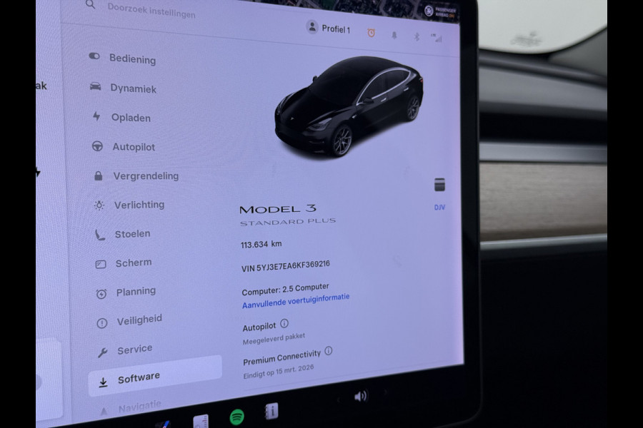 Tesla Model 3 SR+ 60kWh 326PK AutoPilot Leer PanoramaDak Adaptive Cruise Lmv 18" Camera's Elektr.-Stuur+Stoelen+Spiegels+Geheugen+Easy-Entry+V Ecc Navi Led DAB Voorverwarmen interieur via App Keyless One-Pedal-Drive Origineel Nederlandse Auto 1584kg licht! slechts 67 euro belasting p/m