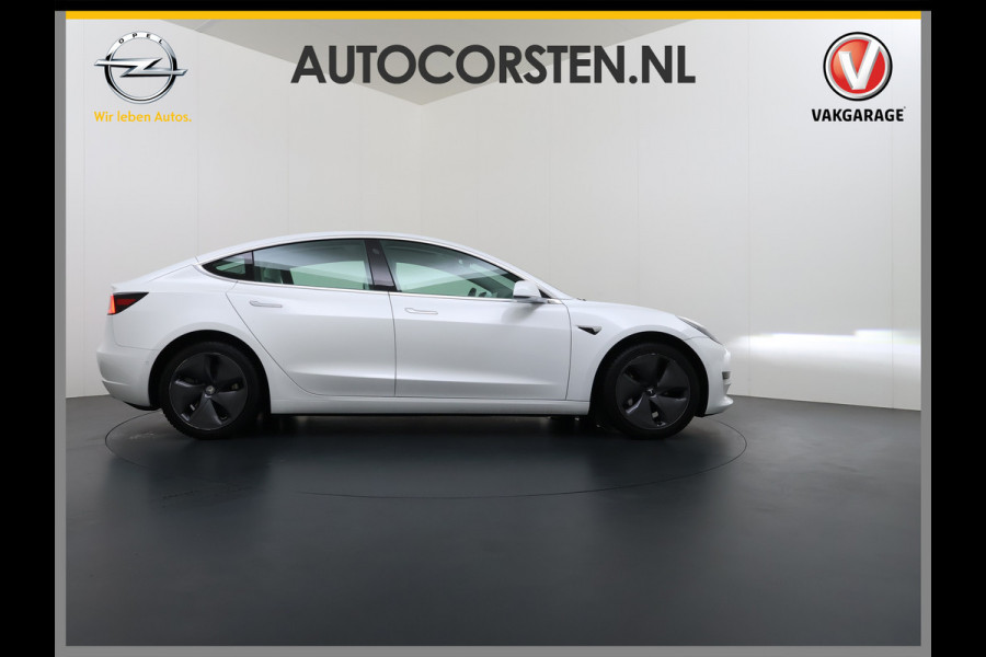 Tesla Model 3 RWD SR plus 325PK LFP SOH 91% Accu Ivory Lmv 18" AutoPilot Leder Panoramadak Adaptive-Cruise Camera's Elektr.-Stuur+Stoelen+Spie Navi LED DAB Voorverwarmen Keyless One-Pedal-Drive 1e Eigenaar Origineel Nederlandse Auto